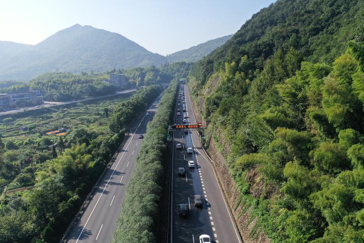 历史上的十二月十四日，沈海高速实时路况变迁与影响探寻之路